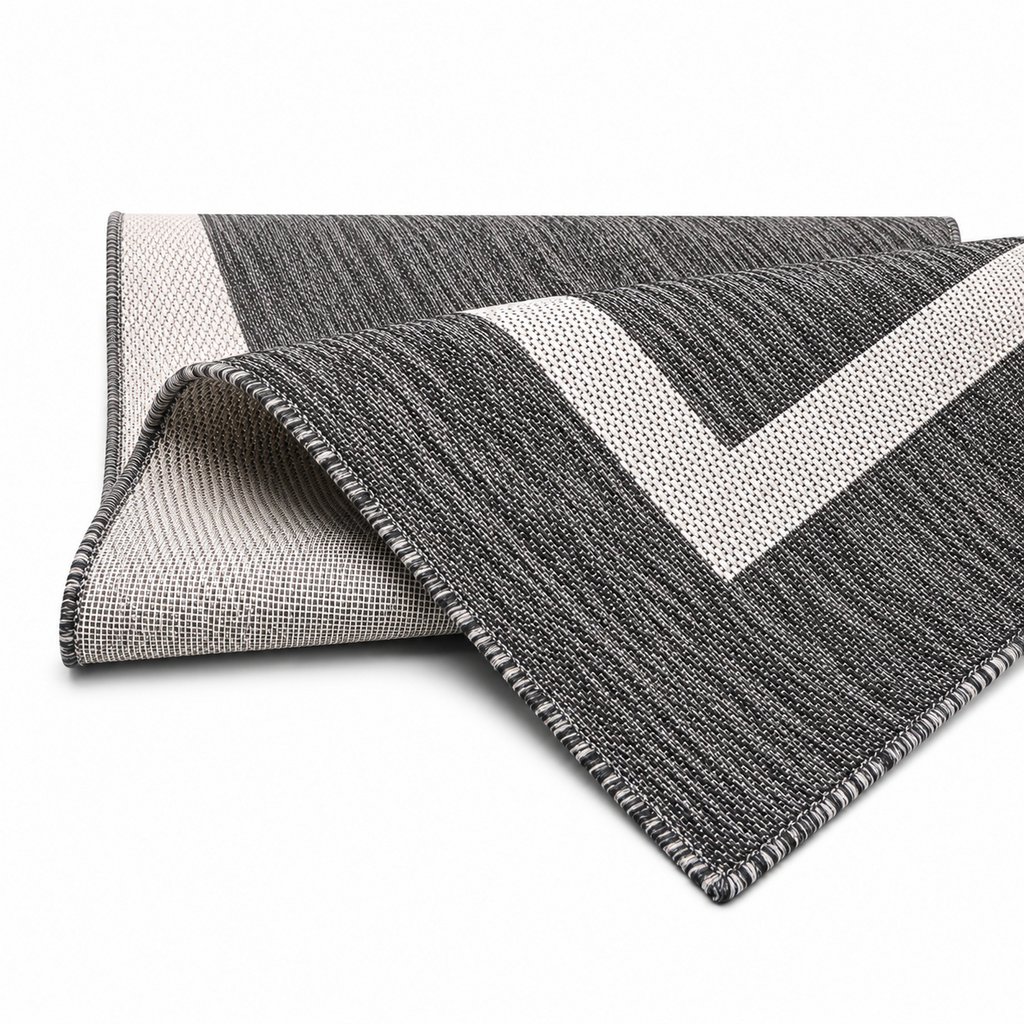 Luul Home Bordered Outdoor Rug 7x5